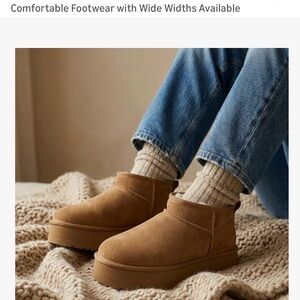 Cushionaire Platform Boots